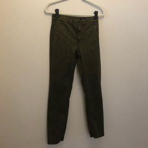 Like new AG The Kinsley cargo skinny